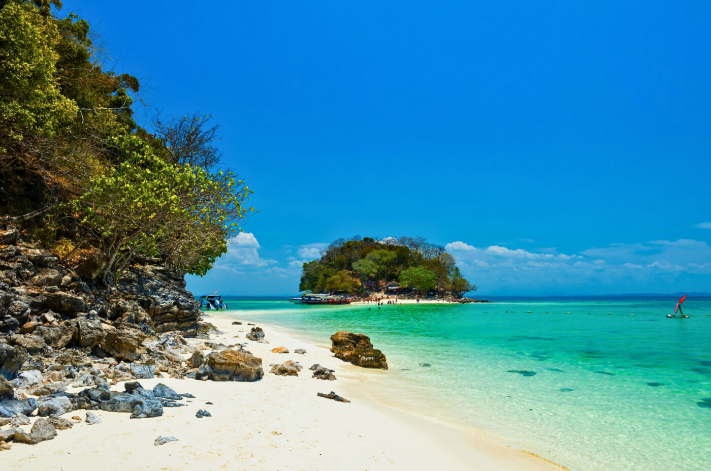 Private Boat Tour, Krabi tour packages, 4 Islands Tour Krabi, Hong Island tour Krabi, Phi Phi Island tour, Krabi private boat tour, Krabi snorkeling tour