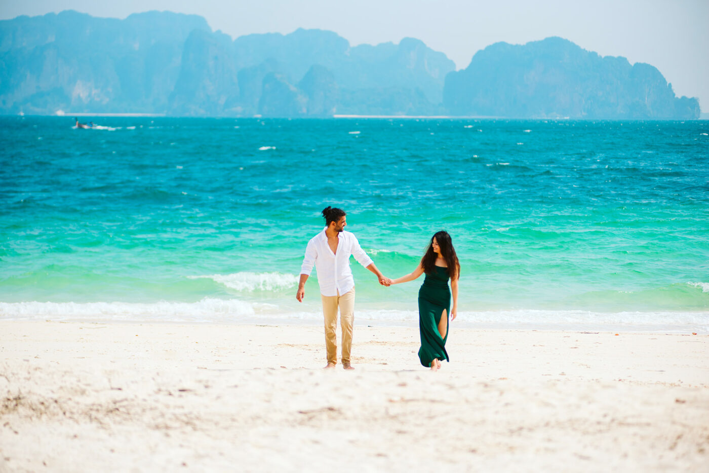 Private Boat Tour, Krabi tour packages, 4 Islands Tour Krabi, Hong Island tour Krabi, Phi Phi Island tour, Krabi private boat tour, Krabi snorkeling tour