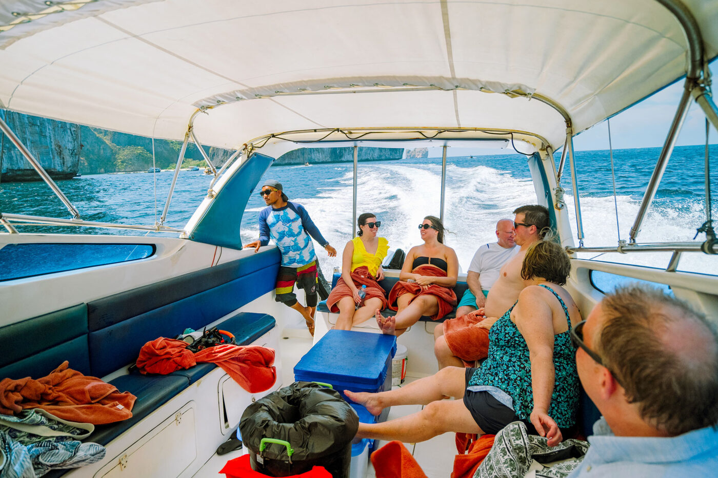 Private Boat Tour, Krabi tour packages, 4 Islands Tour Krabi, Hong Island tour Krabi, Phi Phi Island tour, Krabi private boat tour, Krabi snorkeling tour