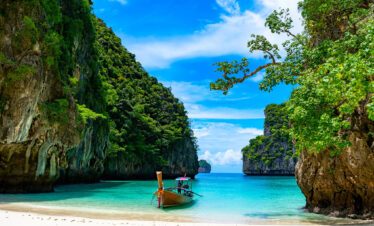 Private Boat Tour, Krabi tour packages, 4 Islands Tour Krabi, Hong Island tour Krabi, Phi Phi Island tour, Krabi private boat tour, Krabi snorkeling tour