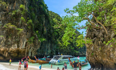 Private Boat Tour, Krabi tour packages, 4 Islands Tour Krabi, Hong Island tour Krabi, Phi Phi Island tour, Krabi private boat tour, Krabi snorkeling tour