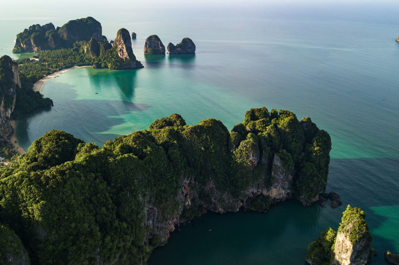Private Boat Tour, Krabi tour packages, 4 Islands Tour Krabi, Hong Island tour Krabi, Phi Phi Island tour, Krabi private boat tour, Krabi snorkeling tour