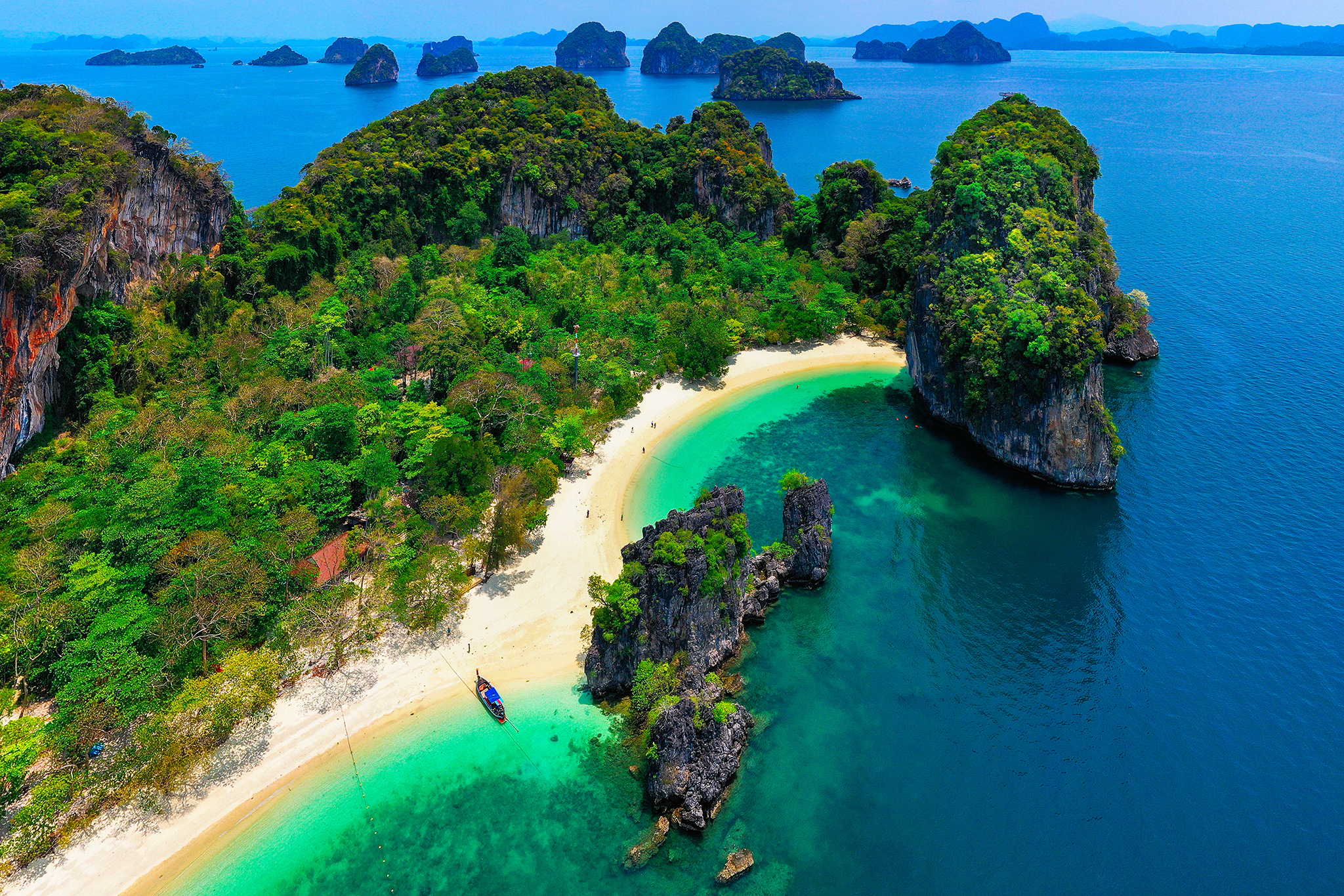 Private Boat Tour, Krabi tour packages, 4 Islands Tour Krabi, Hong Island tour Krabi, Phi Phi Island tour, Krabi private boat tour, Krabi snorkeling tour