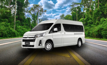 Private Boat Tour, Krabi tour packages, 4 Islands Tour Krabi, Hong Island tour Krabi, Phi Phi Island tour, Krabi private boat tour, Krabi snorkeling tour, Krabi Photography experience, Private car with driver tour