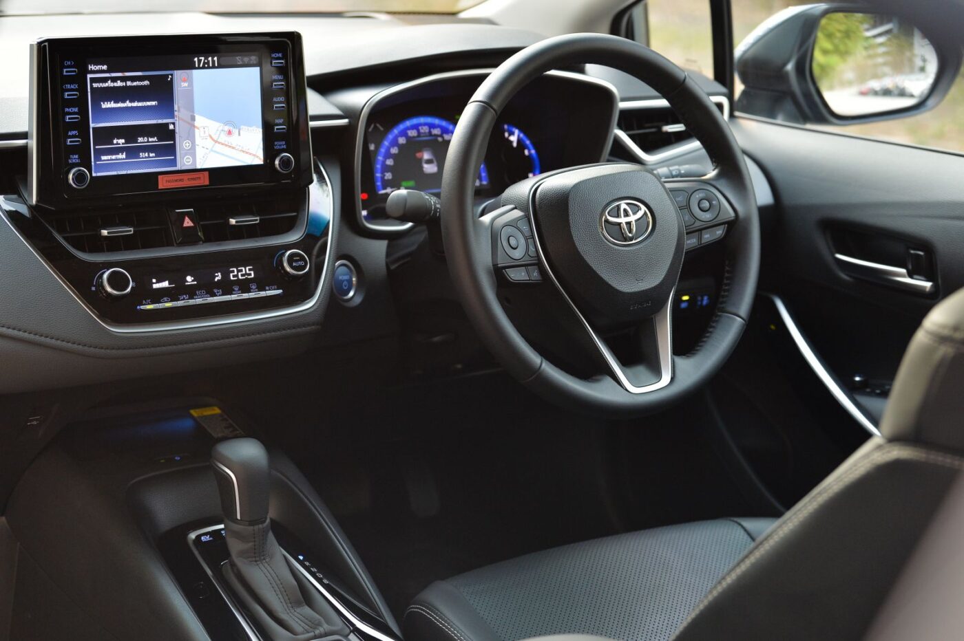 Private Boat Tour, Krabi tour packages, 4 Islands Tour Krabi, Hong Island tour Krabi, Phi Phi Island tour, Krabi private boat tour, Krabi snorkeling tour, Krabi Photography experience, Private car with driver tour