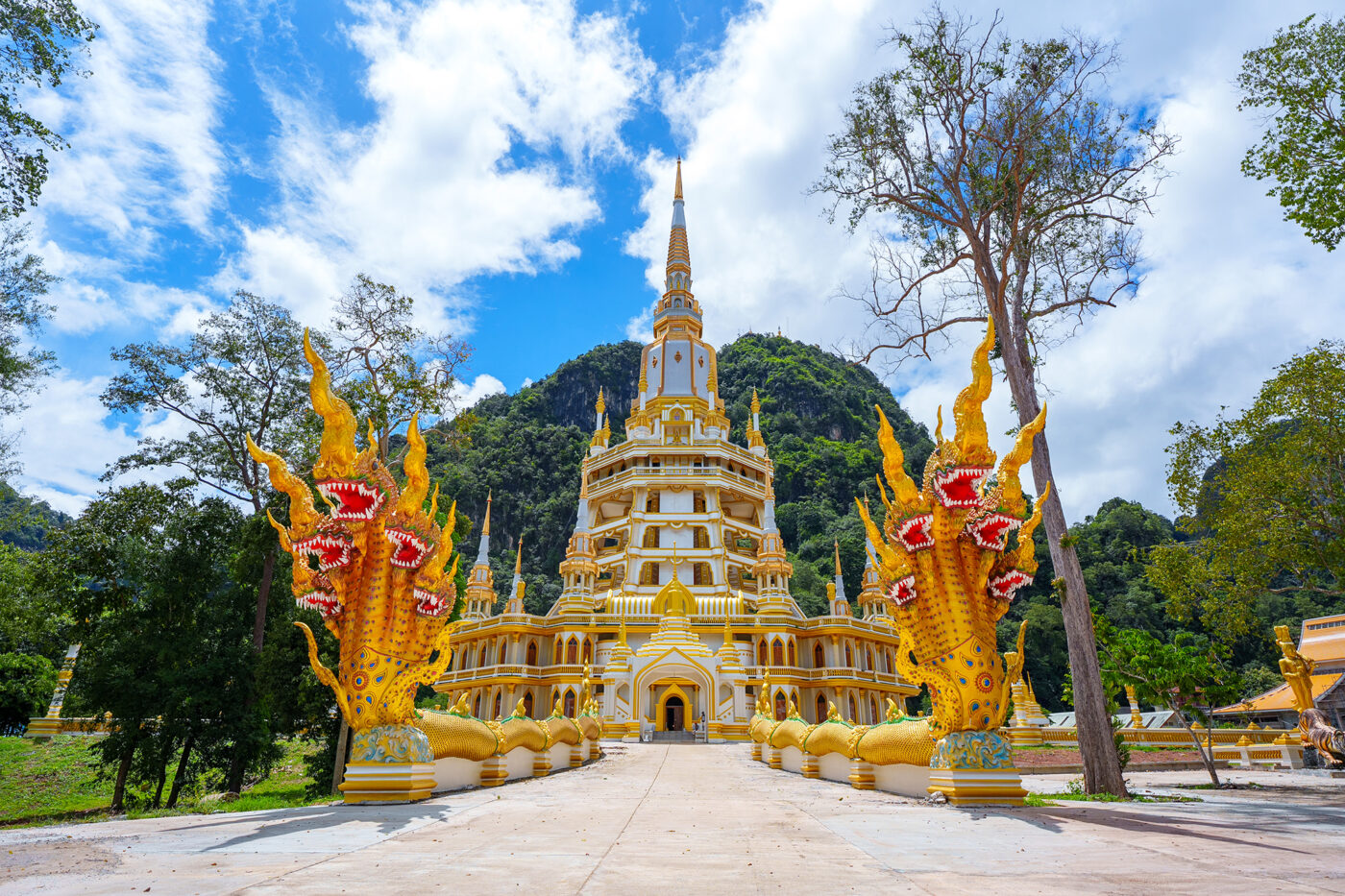 Private Boat Tour, Krabi tour packages, 4 Islands Tour Krabi, Hong Island tour Krabi, Phi Phi Island tour, Krabi private boat tour, Krabi snorkeling tour