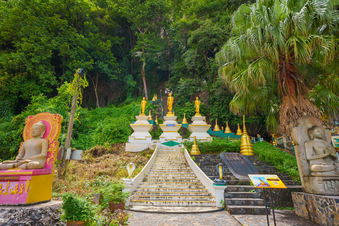 Private Boat Tour, Krabi tour packages, 4 Islands Tour Krabi, Hong Island tour Krabi, Phi Phi Island tour, Krabi private boat tour, Krabi snorkeling tour