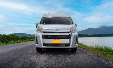 Private Boat Tour, Krabi tour packages, 4 Islands Tour Krabi, Hong Island tour Krabi, Phi Phi Island tour, Krabi private boat tour, Krabi snorkeling tour, Krabi Photography experience, Private car with driver tour