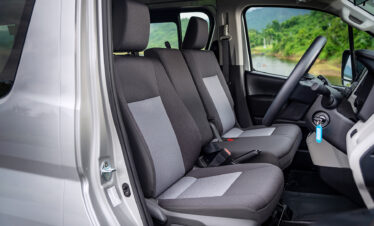 Private Boat Tour, Krabi tour packages, 4 Islands Tour Krabi, Hong Island tour Krabi, Phi Phi Island tour, Krabi private boat tour, Krabi snorkeling tour, Krabi Photography experience, Private car with driver tour