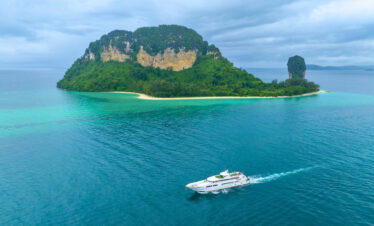 Private Boat Tour, Krabi tour packages, 4 Islands Tour Krabi, Hong Island tour Krabi, Phi Phi Island tour, Krabi private boat tour, Krabi snorkeling tour