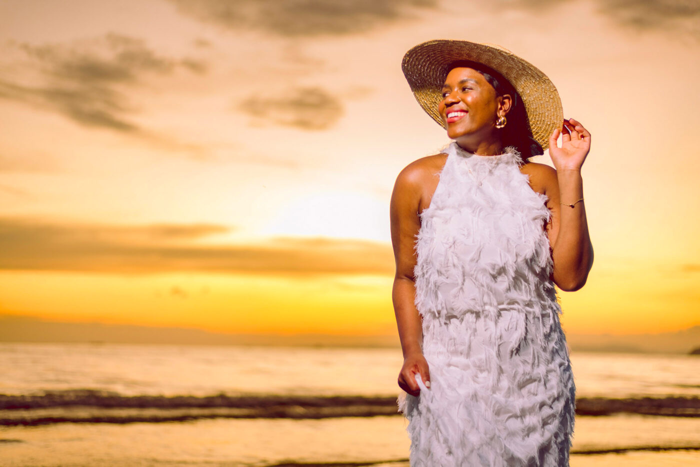 Private Boat Tour, Krabi tour packages, 4 Islands Tour Krabi, Hong Island tour Krabi, Phi Phi Island tour, Krabi private boat tour, Krabi snorkeling tour, Krabi Photography experience