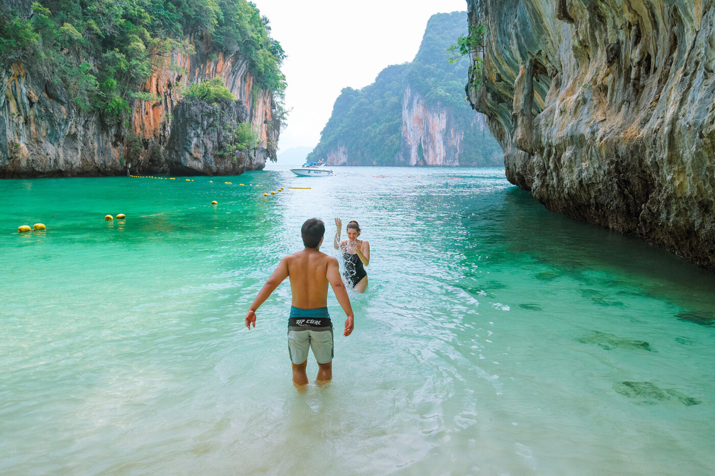 Private Boat Tour, Krabi tour packages, 4 Islands Tour Krabi, Hong Island tour Krabi, Phi Phi Island tour, Krabi private boat tour, Krabi snorkeling tour