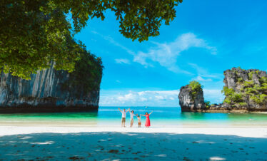 Private Boat Tour, Krabi tour packages, 4 Islands Tour Krabi, Hong Island tour Krabi, Phi Phi Island tour, Krabi private boat tour, Krabi snorkeling tour
