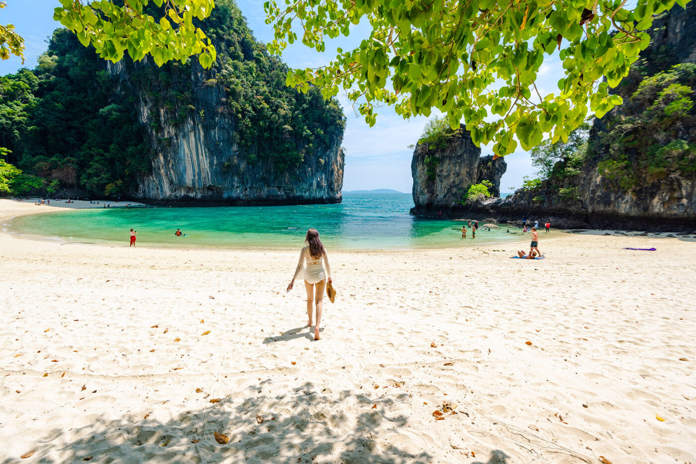 Private Boat Tour, Krabi tour packages, 4 Islands Tour Krabi, Hong Island tour Krabi, Phi Phi Island tour, Krabi private boat tour, Krabi snorkeling tour