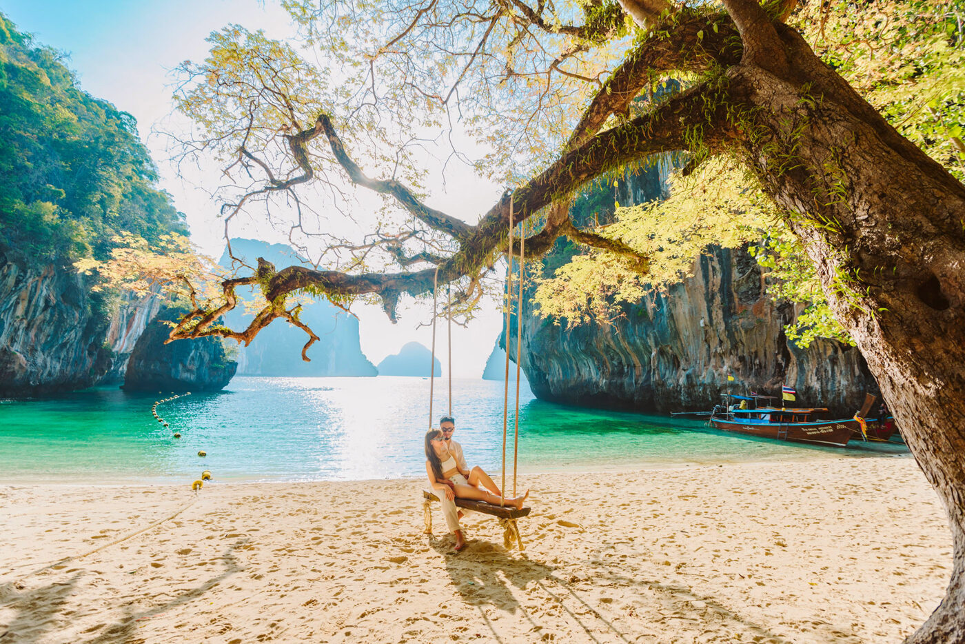 Private Boat Tour, Krabi tour packages, 4 Islands Tour Krabi, Hong Island tour Krabi, Phi Phi Island tour, Krabi private boat tour, Krabi snorkeling tour