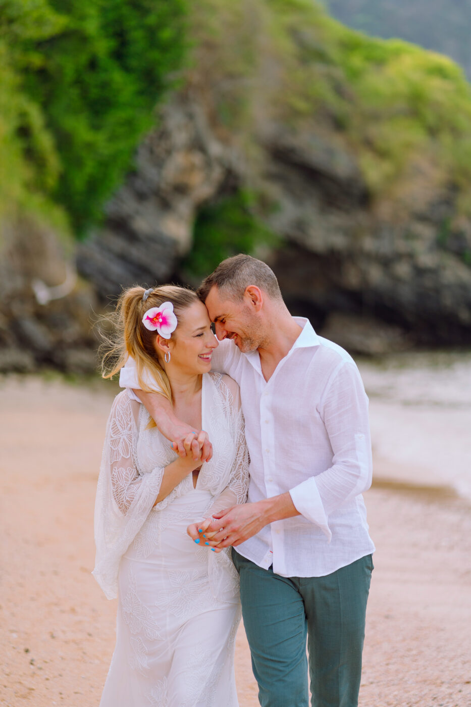 Private Boat Tour, Krabi tour packages, 4 Islands Tour Krabi, Hong Island tour Krabi, Phi Phi Island tour, Krabi private boat tour, Krabi snorkeling tour, Krabi Photography experience