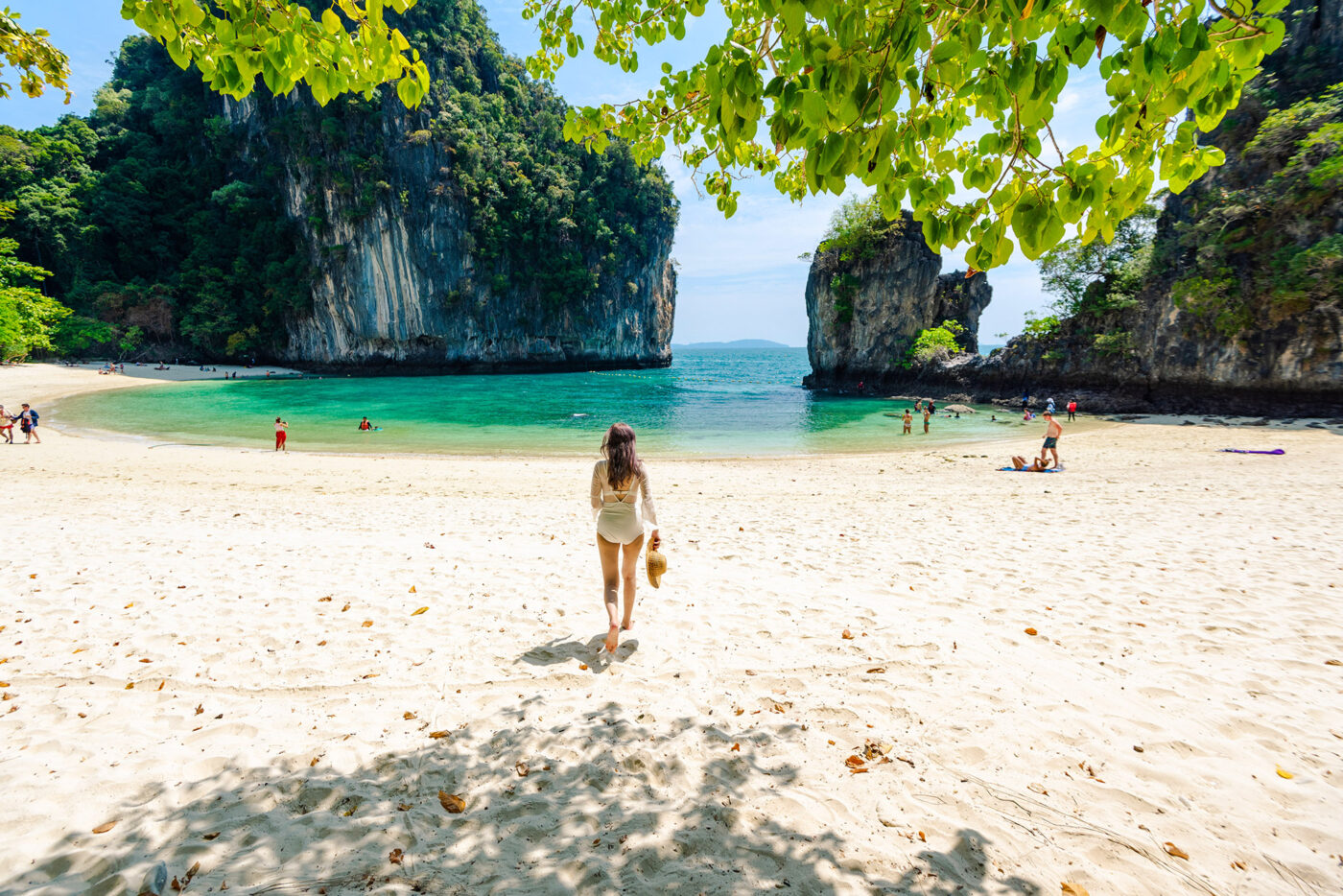 Private Boat Tour, Krabi tour packages, 4 Islands Tour Krabi, Hong Island tour Krabi, Phi Phi Island tour, Krabi private boat tour, Krabi snorkeling tour