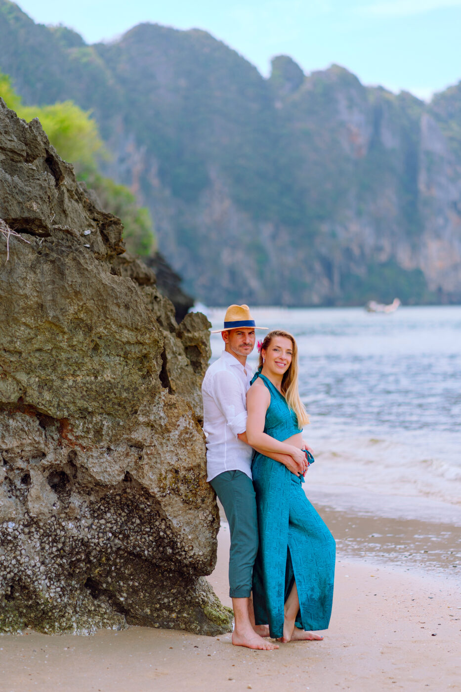 Private Boat Tour, Krabi tour packages, 4 Islands Tour Krabi, Hong Island tour Krabi, Phi Phi Island tour, Krabi private boat tour, Krabi snorkeling tour, Krabi Photography experience