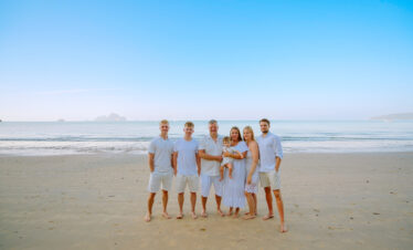 Private Boat Tour, Krabi tour packages, 4 Islands Tour Krabi, Hong Island tour Krabi, Phi Phi Island tour, Krabi private boat tour, Krabi snorkeling tour, Krabi Photography experience