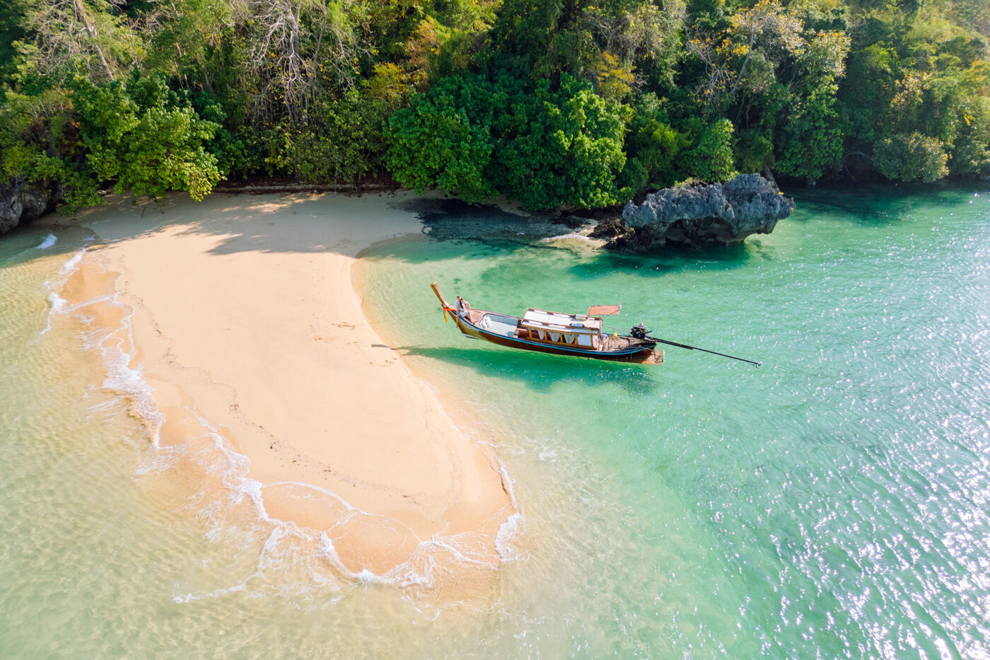 Private Boat Tour, Krabi tour packages, 4 Islands Tour Krabi, Hong Island tour Krabi, Phi Phi Island tour, Krabi private boat tour, Krabi snorkeling tour