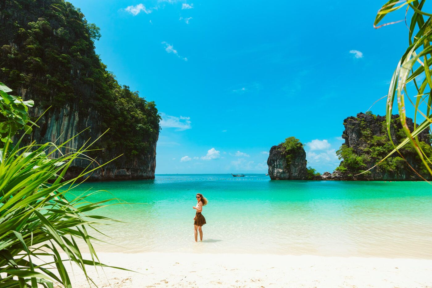 Private Boat Tour, Krabi tour packages, 4 Islands Tour Krabi, Hong Island tour Krabi, Phi Phi Island tour, Krabi private boat tour, Krabi snorkeling tour