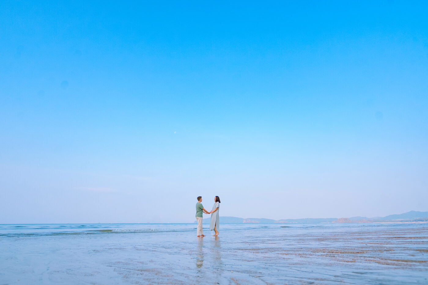 Private Boat Tour, Krabi tour packages, 4 Islands Tour Krabi, Hong Island tour Krabi, Phi Phi Island tour, Krabi private boat tour, Krabi snorkeling tour, Krabi Photography experience