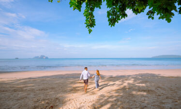 Private Boat Tour, Krabi tour packages, 4 Islands Tour Krabi, Hong Island tour Krabi, Phi Phi Island tour, Krabi private boat tour, Krabi snorkeling tour, Krabi Photography experience