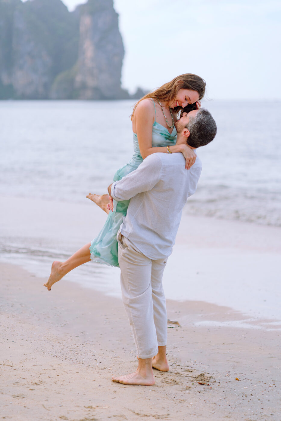 Private Boat Tour, Krabi tour packages, 4 Islands Tour Krabi, Hong Island tour Krabi, Phi Phi Island tour, Krabi private boat tour, Krabi snorkeling tour, Krabi Photography experience