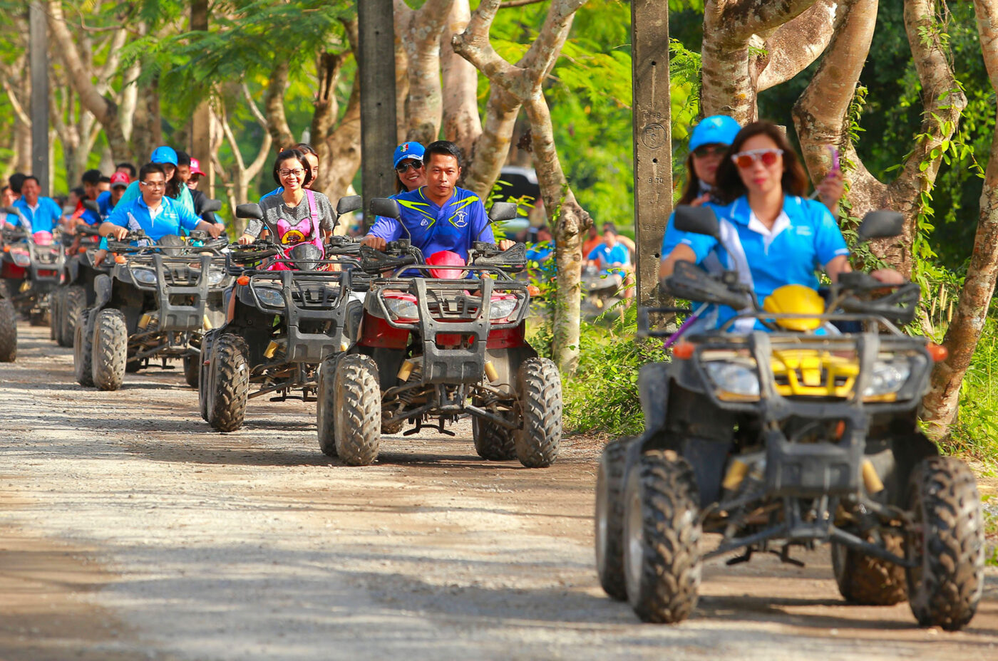 Private Boat Tour, Krabi tour packages, 4 Islands Tour Krabi, Hong Island tour Krabi, Phi Phi Island tour, Krabi private boat tour, Krabi snorkeling tour