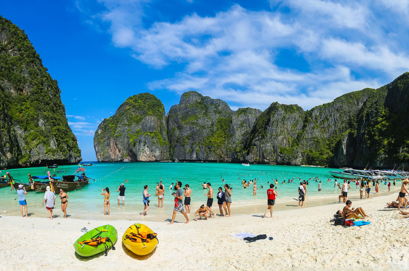 Private Boat Tour, Krabi tour packages, 4 Islands Tour Krabi, Hong Island tour Krabi, Phi Phi Island tour, Krabi private boat tour, Krabi snorkeling tour