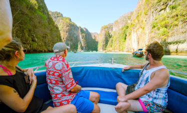Private Boat Tour, Krabi tour packages, 4 Islands Tour Krabi, Hong Island tour Krabi, Phi Phi Island tour, Krabi private boat tour, Krabi snorkeling tour