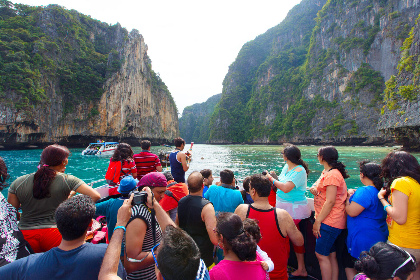 Private Boat Tour, Krabi tour packages, 4 Islands Tour Krabi, Hong Island tour Krabi, Phi Phi Island tour, Krabi private boat tour, Krabi snorkeling tour