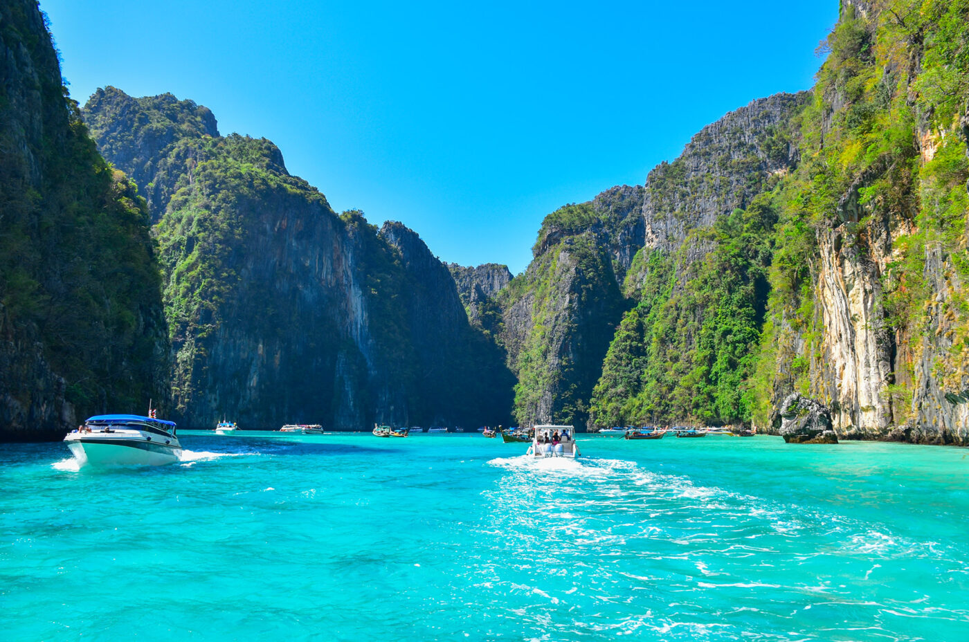 Private Boat Tour, Krabi tour packages, 4 Islands Tour Krabi, Hong Island tour Krabi, Phi Phi Island tour, Krabi private boat tour, Krabi snorkeling tour
