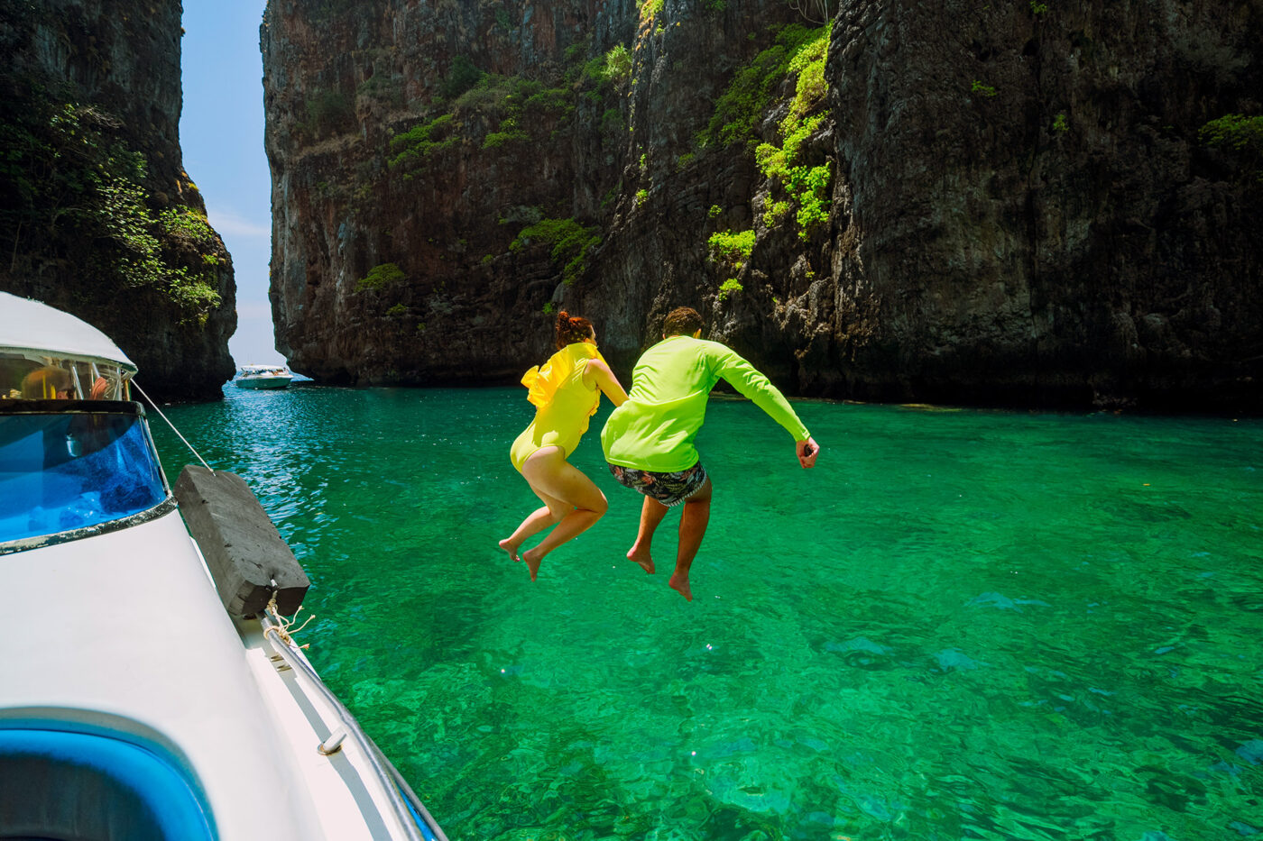 Private Boat Tour, Krabi tour packages, 4 Islands Tour Krabi, Hong Island tour Krabi, Phi Phi Island tour, Krabi private boat tour, Krabi snorkeling tour