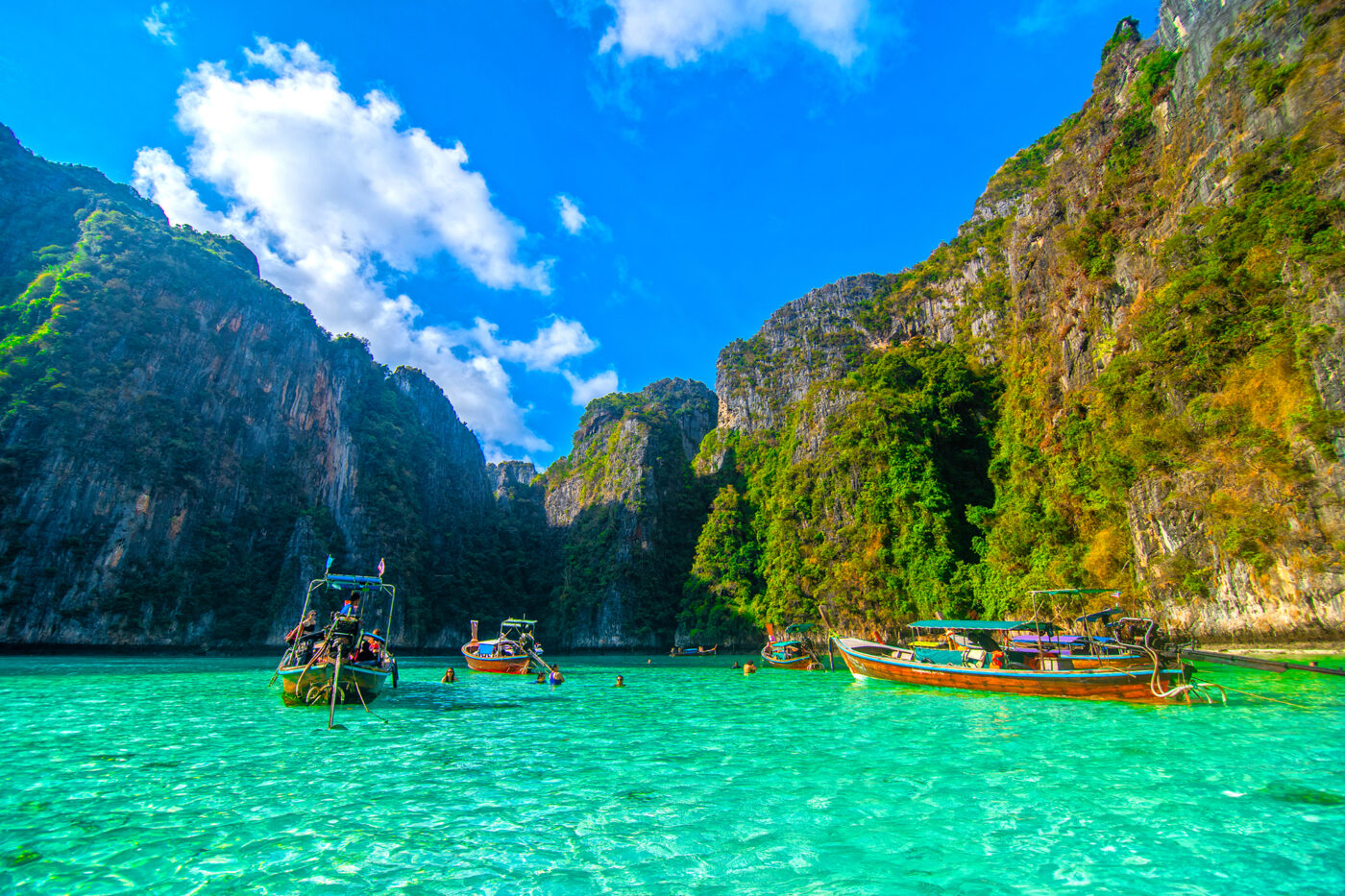 Private Boat Tour, Krabi tour packages, 4 Islands Tour Krabi, Hong Island tour Krabi, Phi Phi Island tour, Krabi private boat tour, Krabi snorkeling tour