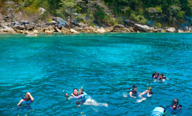 Private Boat Tour, Krabi tour packages, 4 Islands Tour Krabi, Hong Island tour Krabi, Phi Phi Island tour, Krabi private boat tour, Krabi snorkeling tour