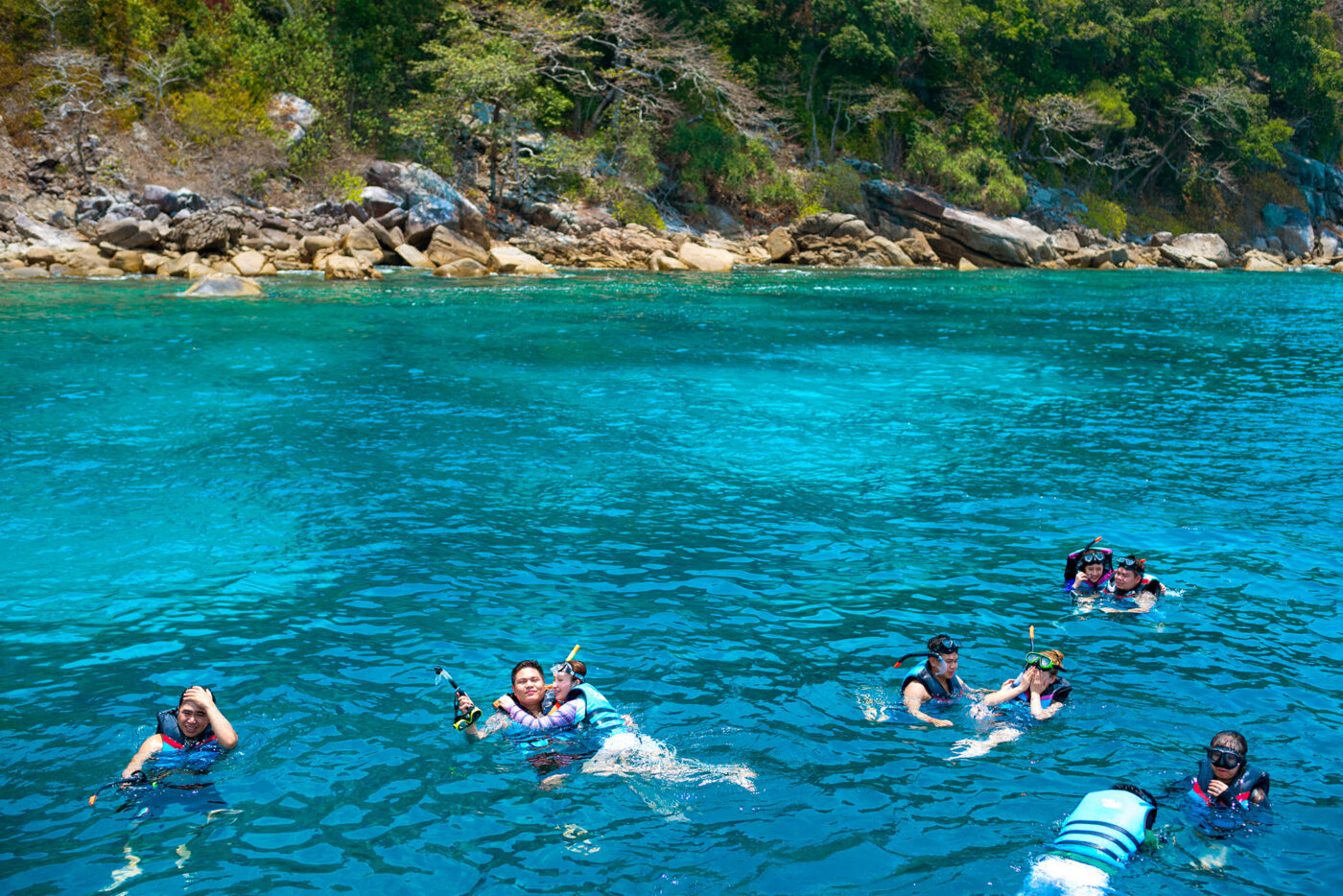 Private Boat Tour, Krabi tour packages, 4 Islands Tour Krabi, Hong Island tour Krabi, Phi Phi Island tour, Krabi private boat tour, Krabi snorkeling tour