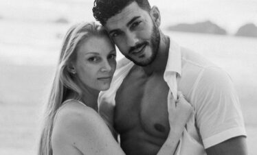 Private Boat Tour, Krabi tour packages, 4 Islands Tour Krabi, Hong Island tour Krabi, Phi Phi Island tour, Krabi private boat tour, Krabi snorkeling tour, Krabi Photography experience