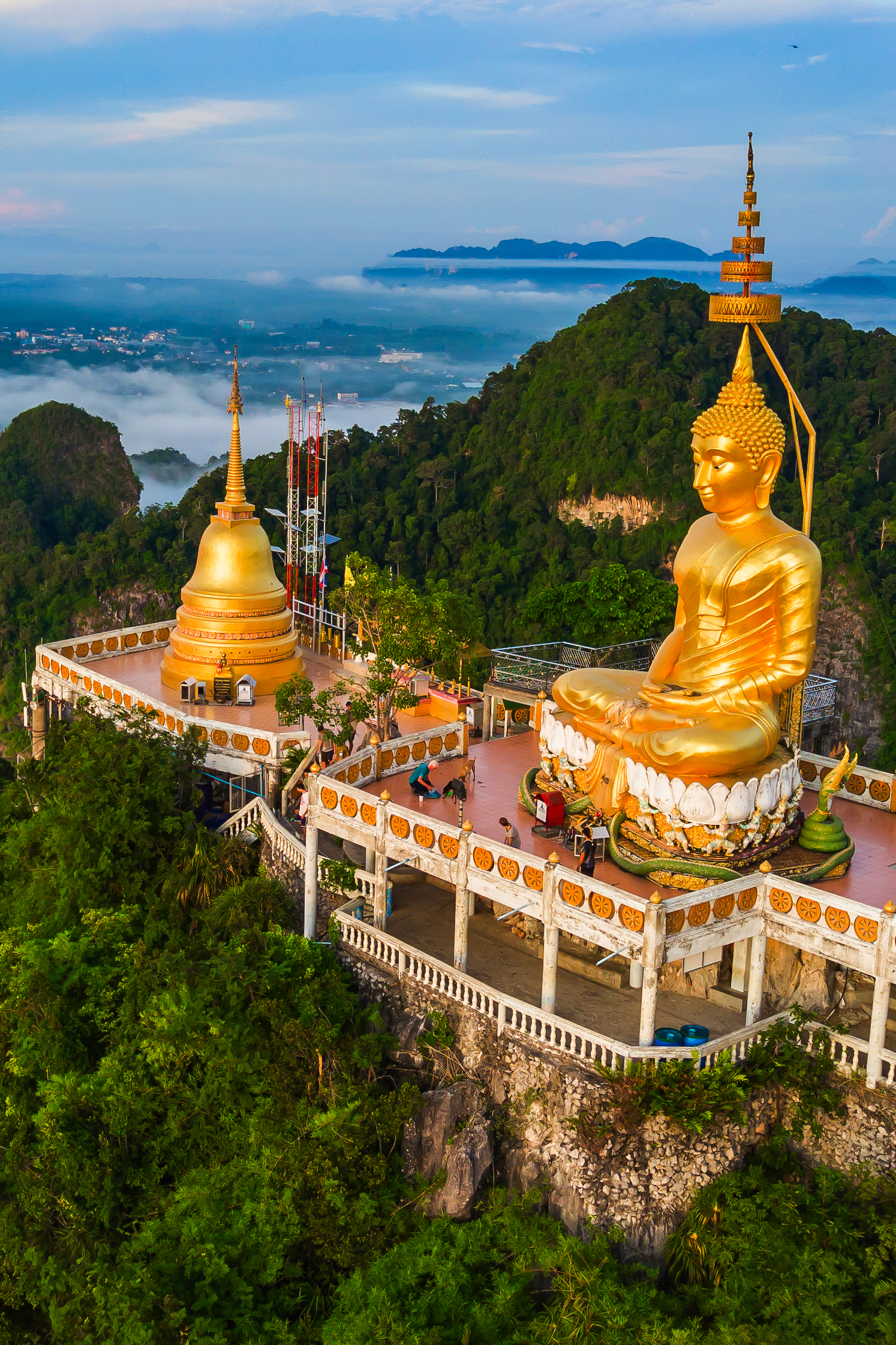 buddha top mountain wat tham seua tiger cae krabi thailand 1