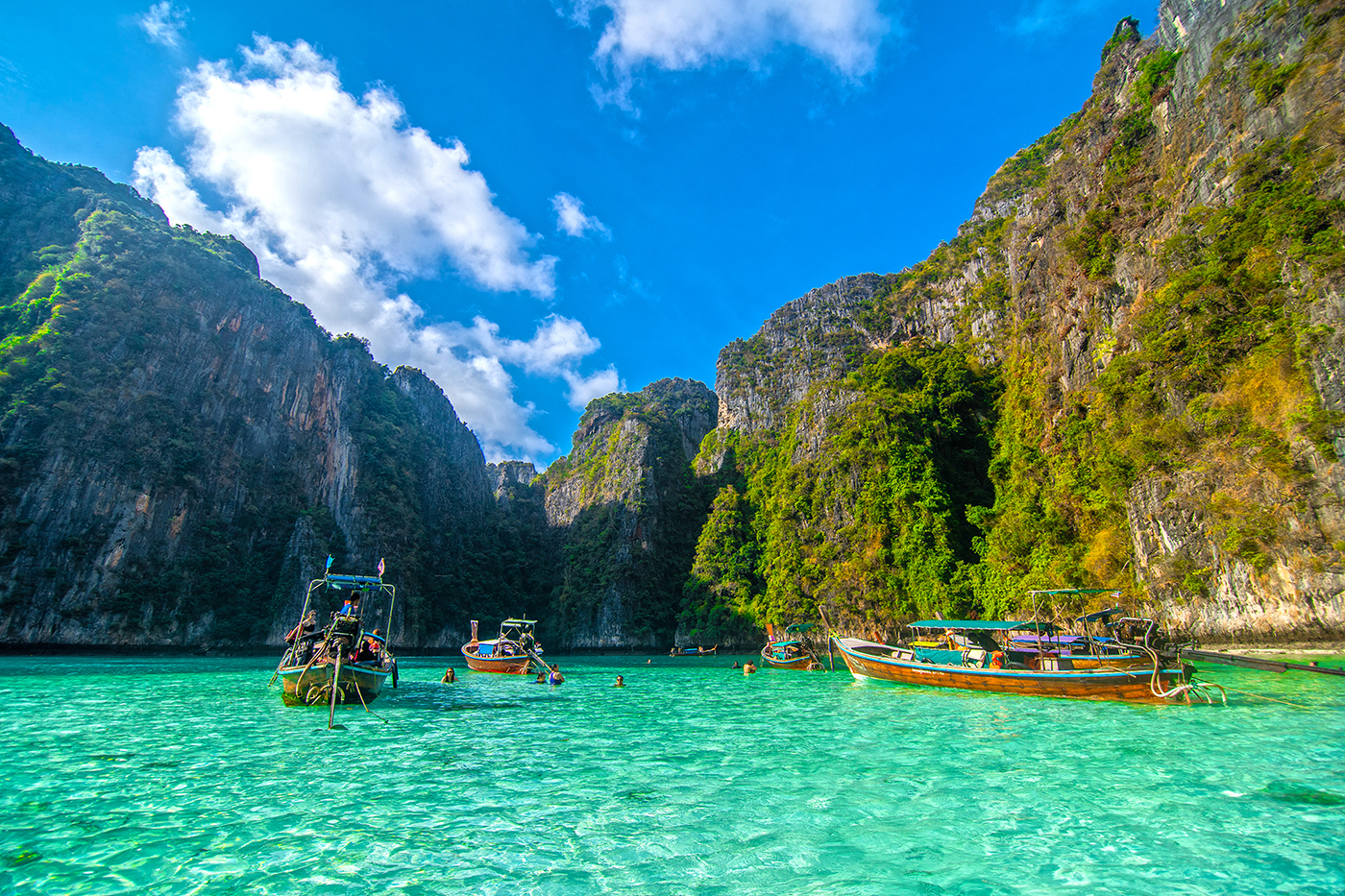 pileh blue lagoon phi phi island thailand